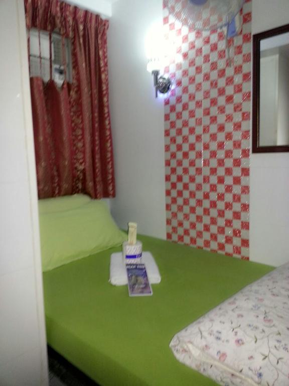 Dutch Hostel Hong Kong Exterior photo